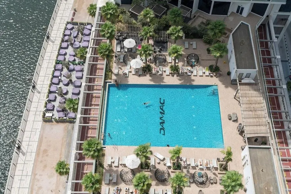 Vogue Damac Maison Prive Balcony & Pool With Canal View Prime Business Bay Location, Steps From Downtown & Burj Khalifa 두바이
